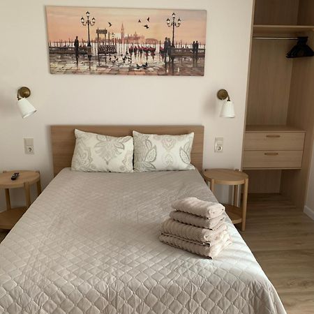 Vaineikio 8 Hotel Palanga Exterior photo